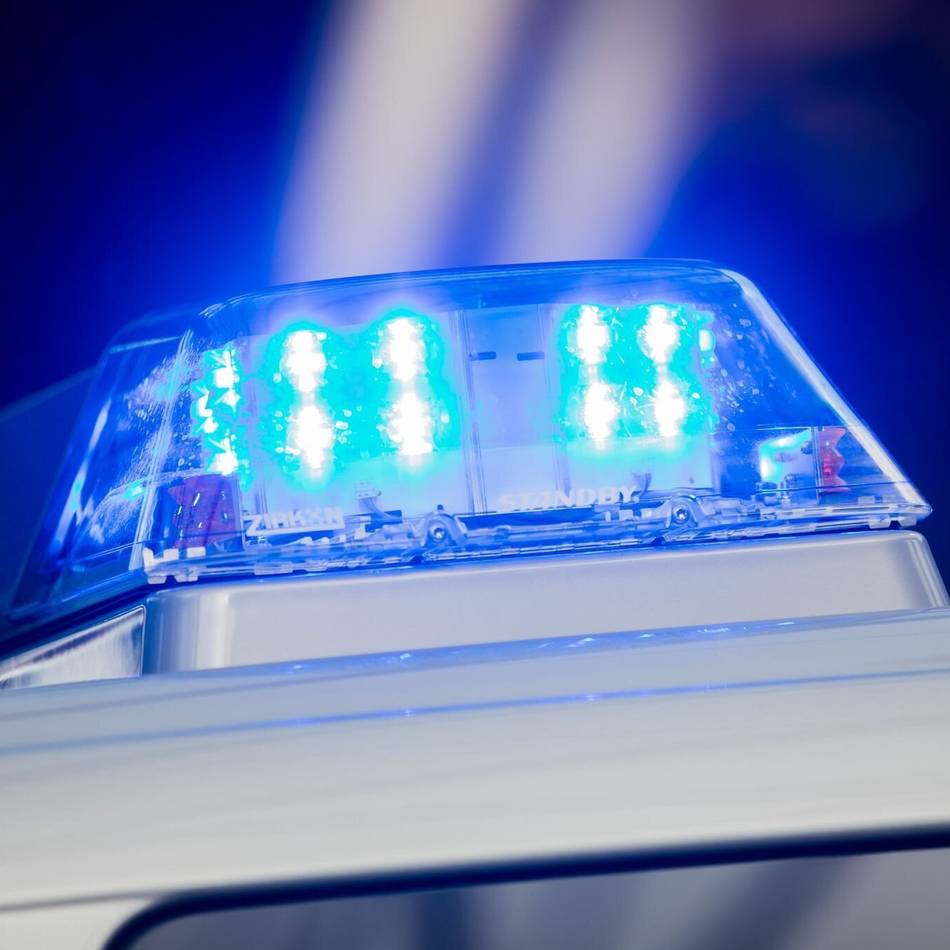 Zeugensuche in Moers: Mann trifft auf Einbrecher an der Wohnungstür