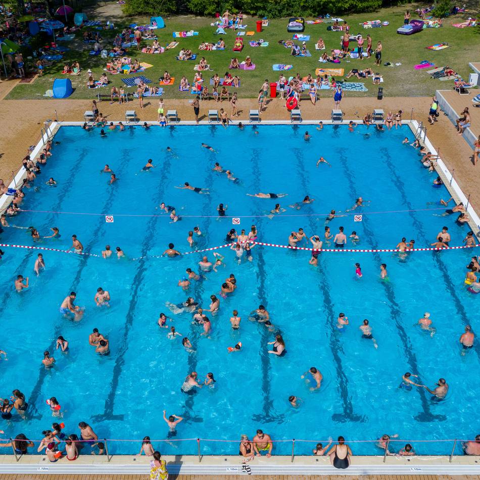 Sommerliche Temperaturen in Moers erwartet: Freibäder starten Pfingsten in die Saison