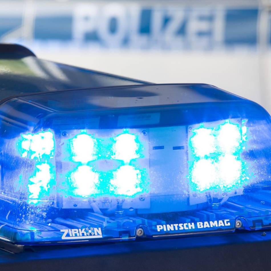 Betrug in Moers: Seniorin fällt auf falsche Bankmitarbeiterinnen herein
