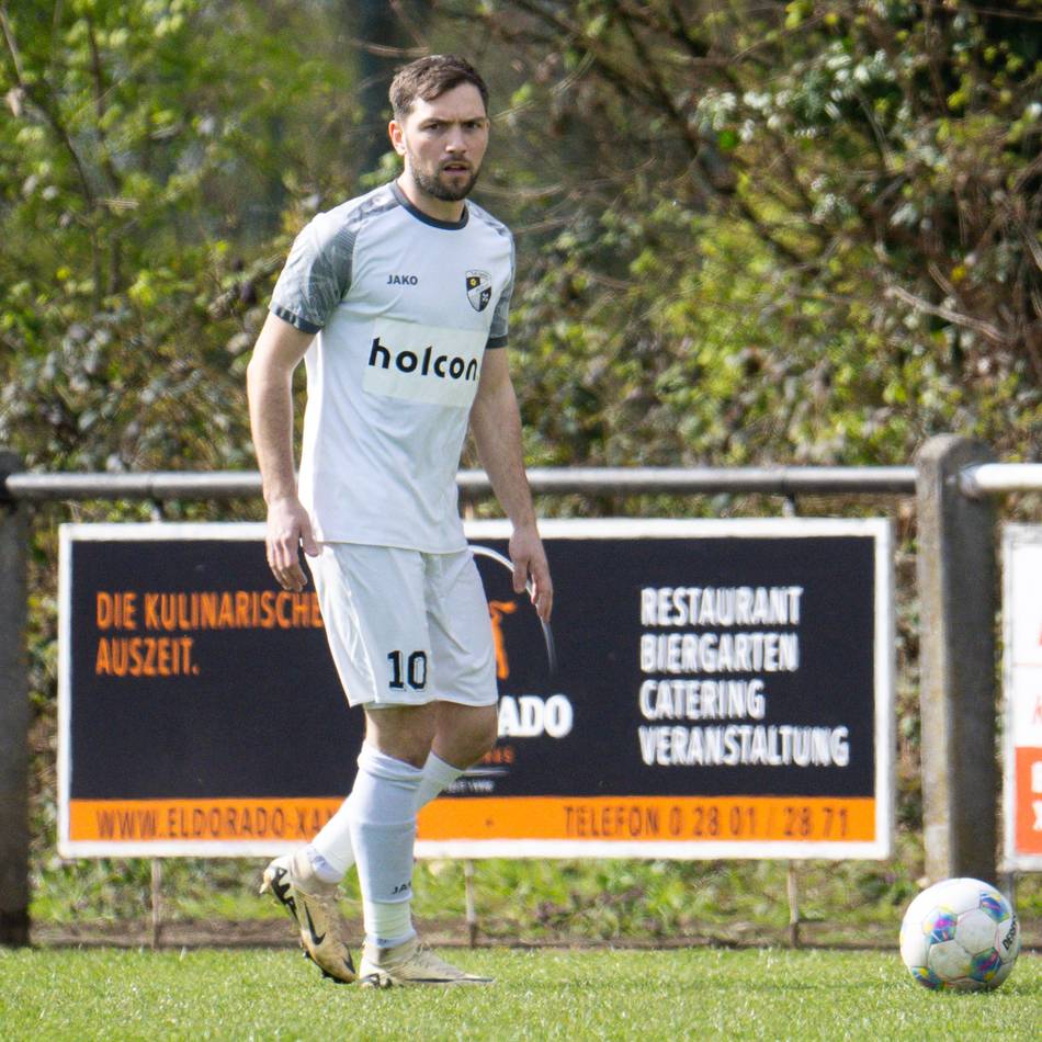 3:2-Erfolg in Lowick: Marvin Braun beim TuS Xanten der Mann des Spiels